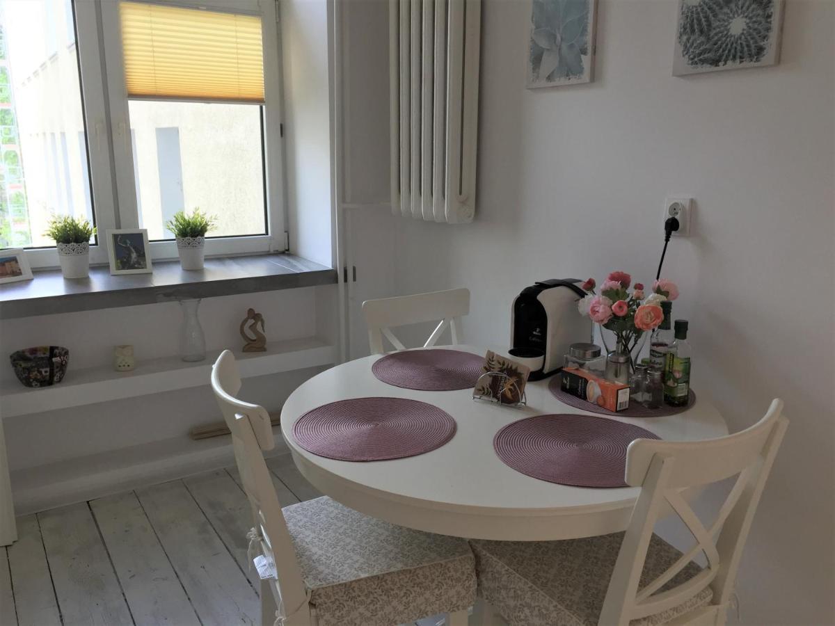 Fiesta Apartament Warsawa Bagian luar foto