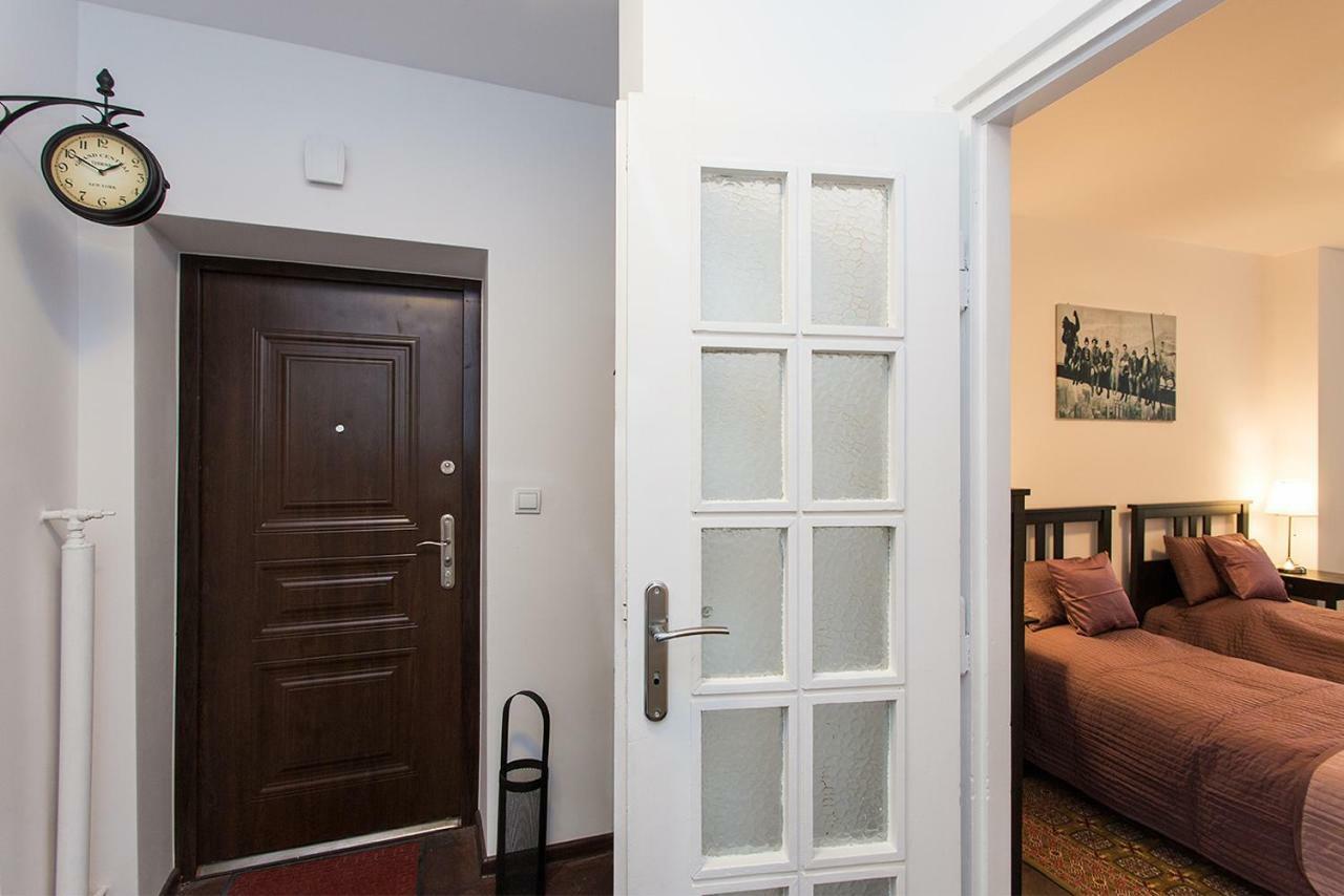Fiesta Apartament Warsawa Bagian luar foto