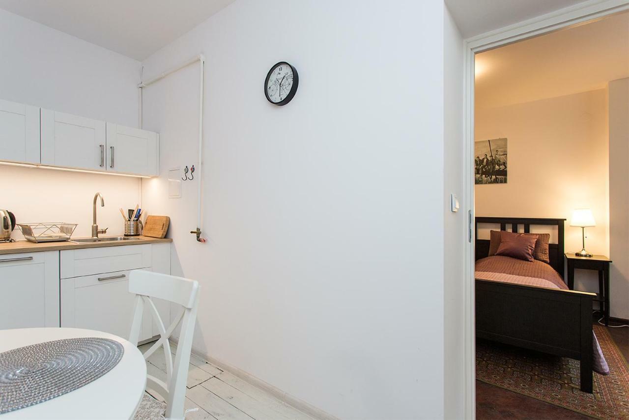 Fiesta Apartament Warsawa Bagian luar foto